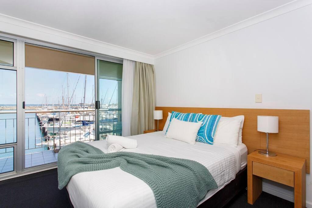 Waterfront Escape On Fishermans Wharf W Ocean View Apartment Fremantle Exterior foto